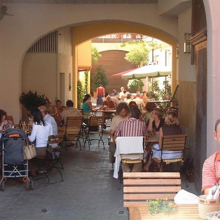 Gasthof Zum Weissen Lamm Sommerach Ngoại thất bức ảnh